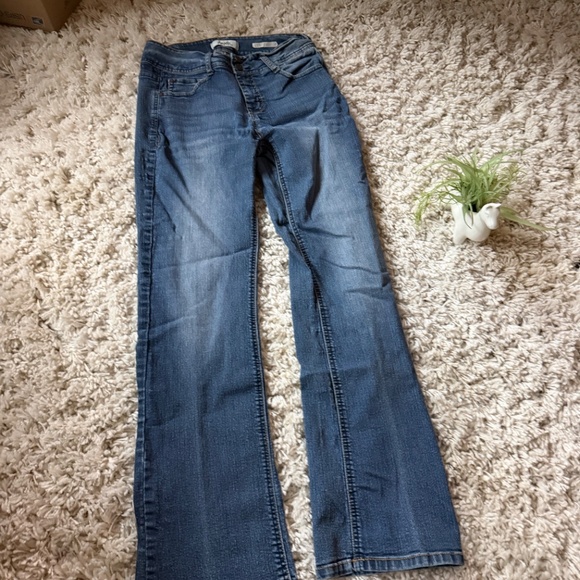 Classic straight leg Angels Women's Blue Straight Leg vintage y2k 2000s Jeans. C - Picture 7 of 8